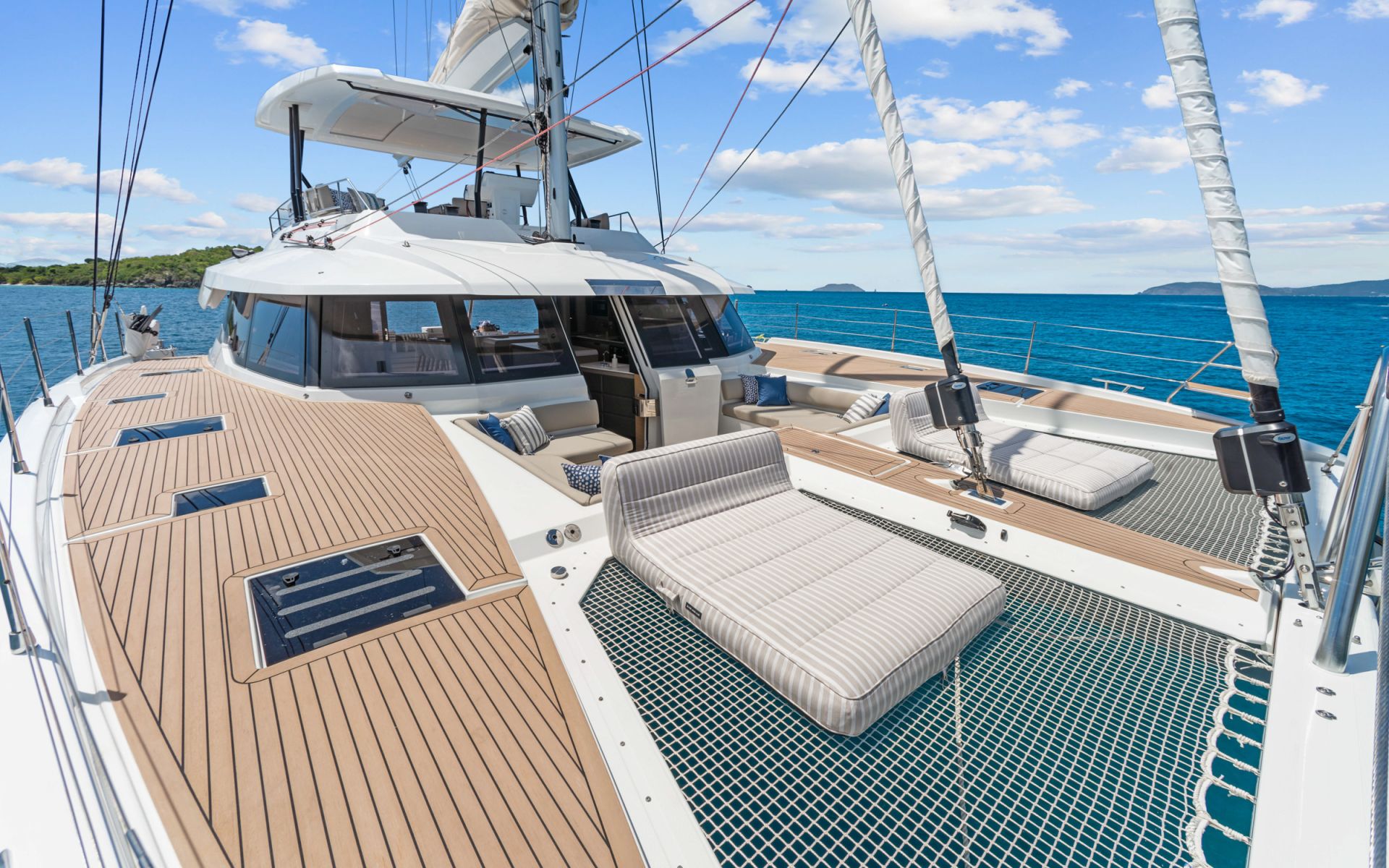 HOURGLASS - BVI Crewed Catamaran - Fountaine Pajot Samana 59 floating matts