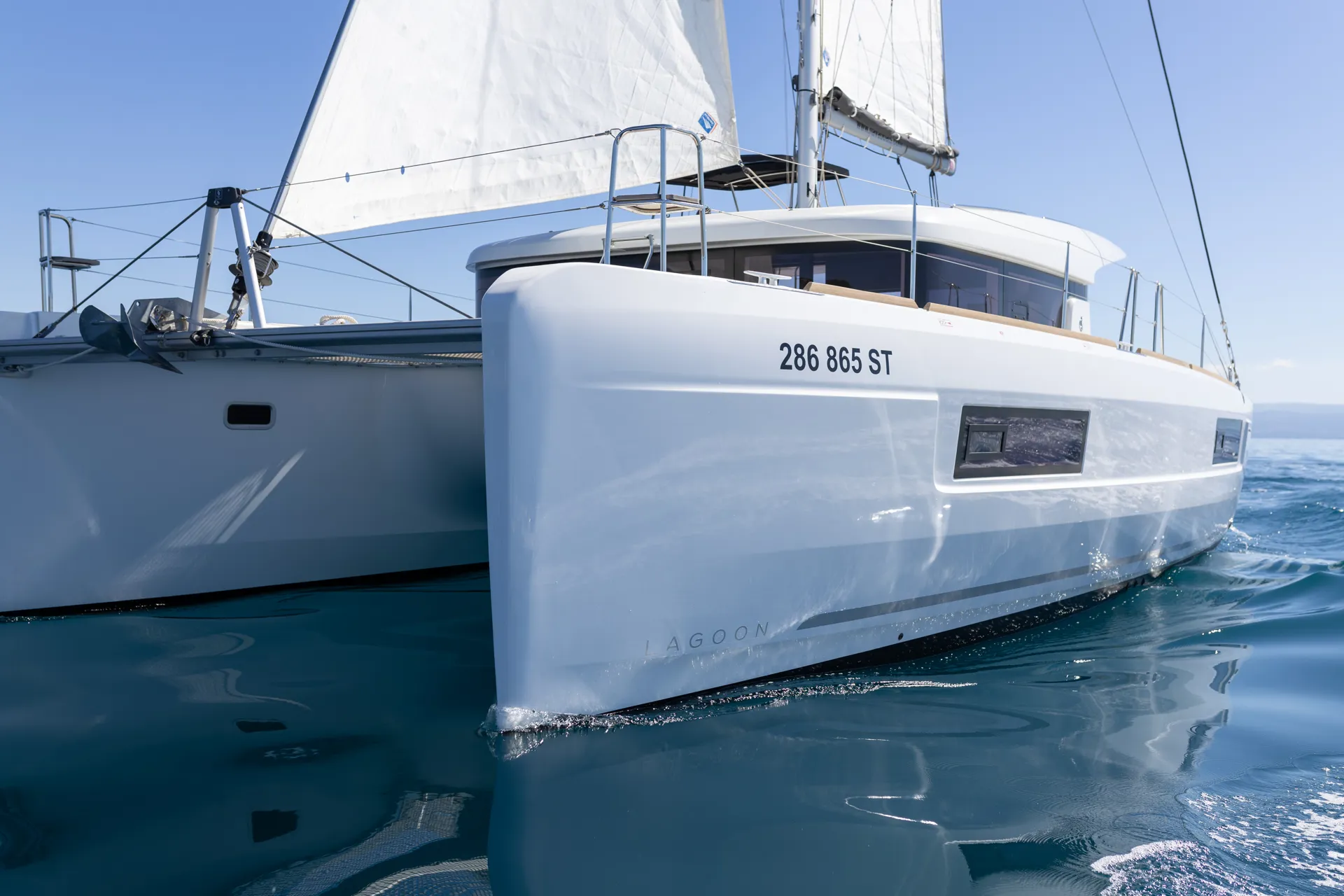 Croatia Bareboat Catamaran Lagoon 40 LINDA hull