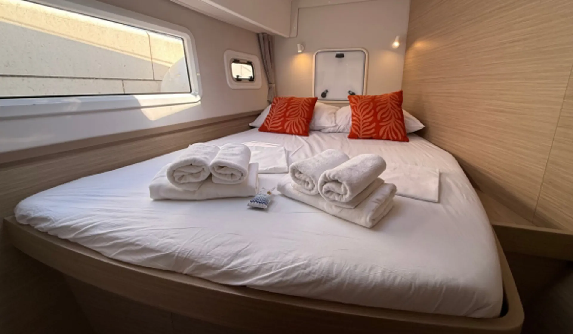 Croatia Bareboat Catamaran Lagoon 42 AVENTUS cabin