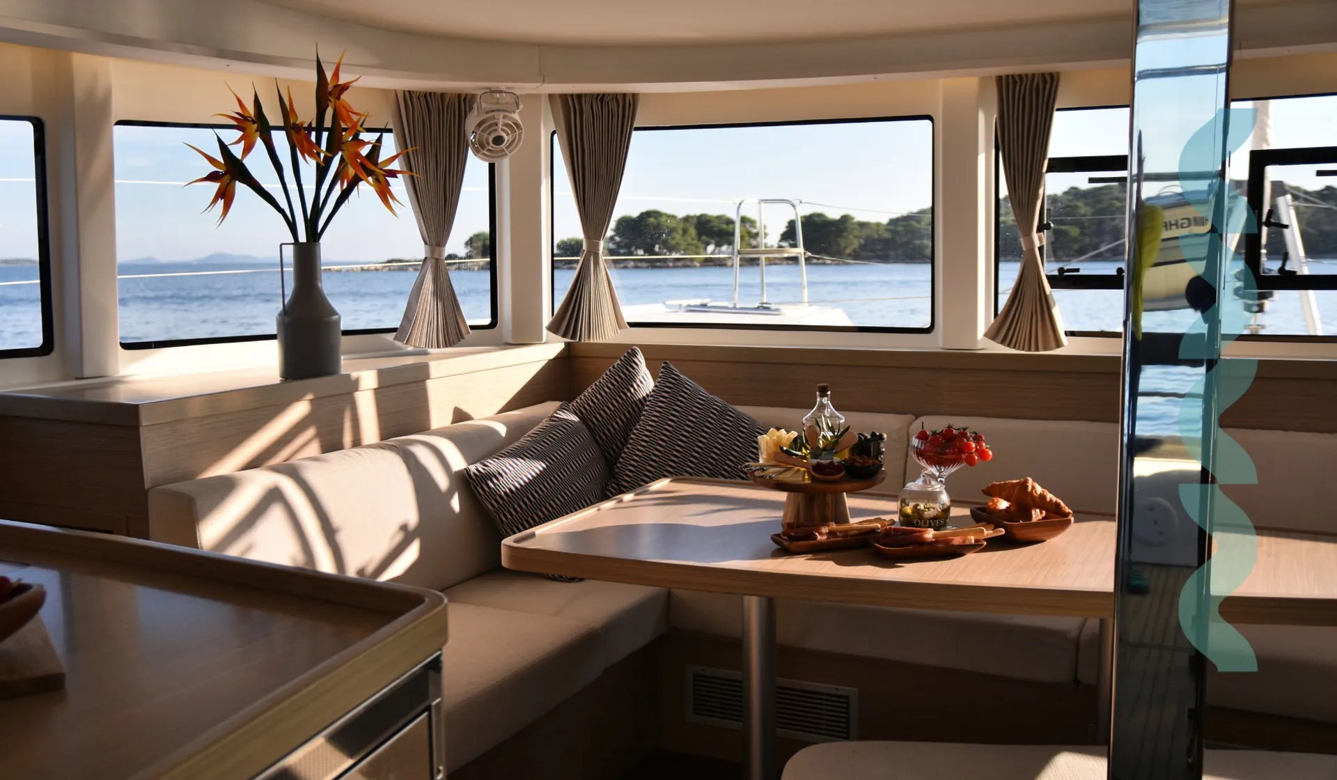 Croatia Bareboat Catamaran MAHI MAHI interior saloon 2