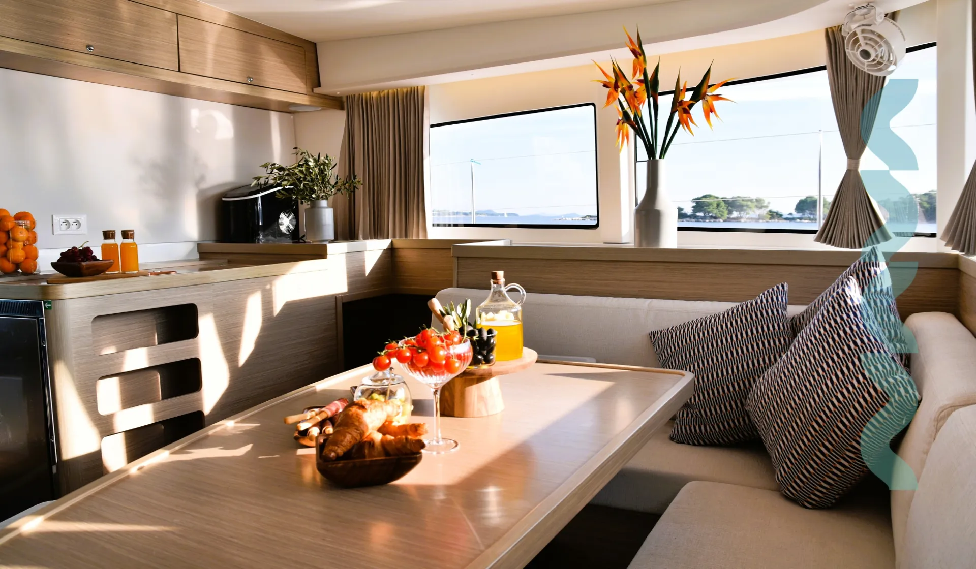 Croatia Bareboat Catamaran MAHI MAHI interior saloon