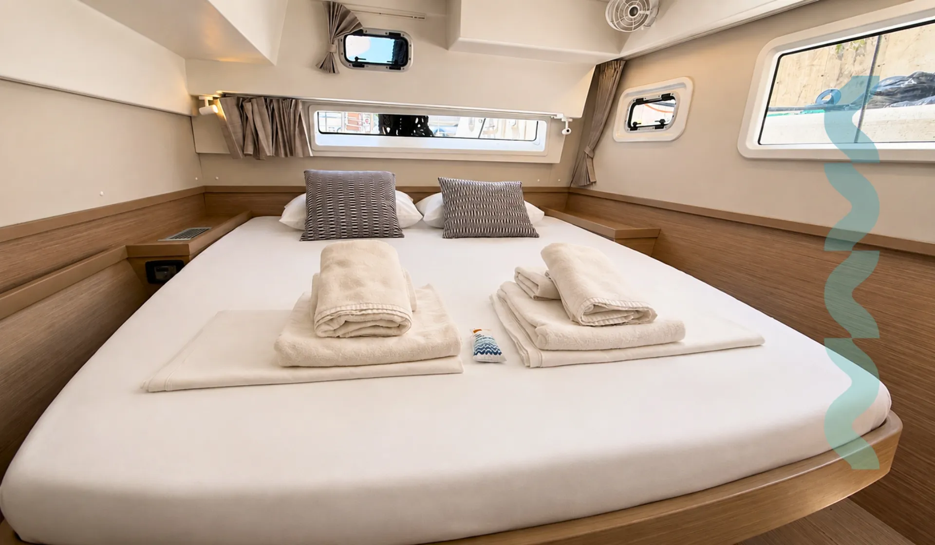 Croatia Bareboat Catamaran MAHI MAHI aft cabin