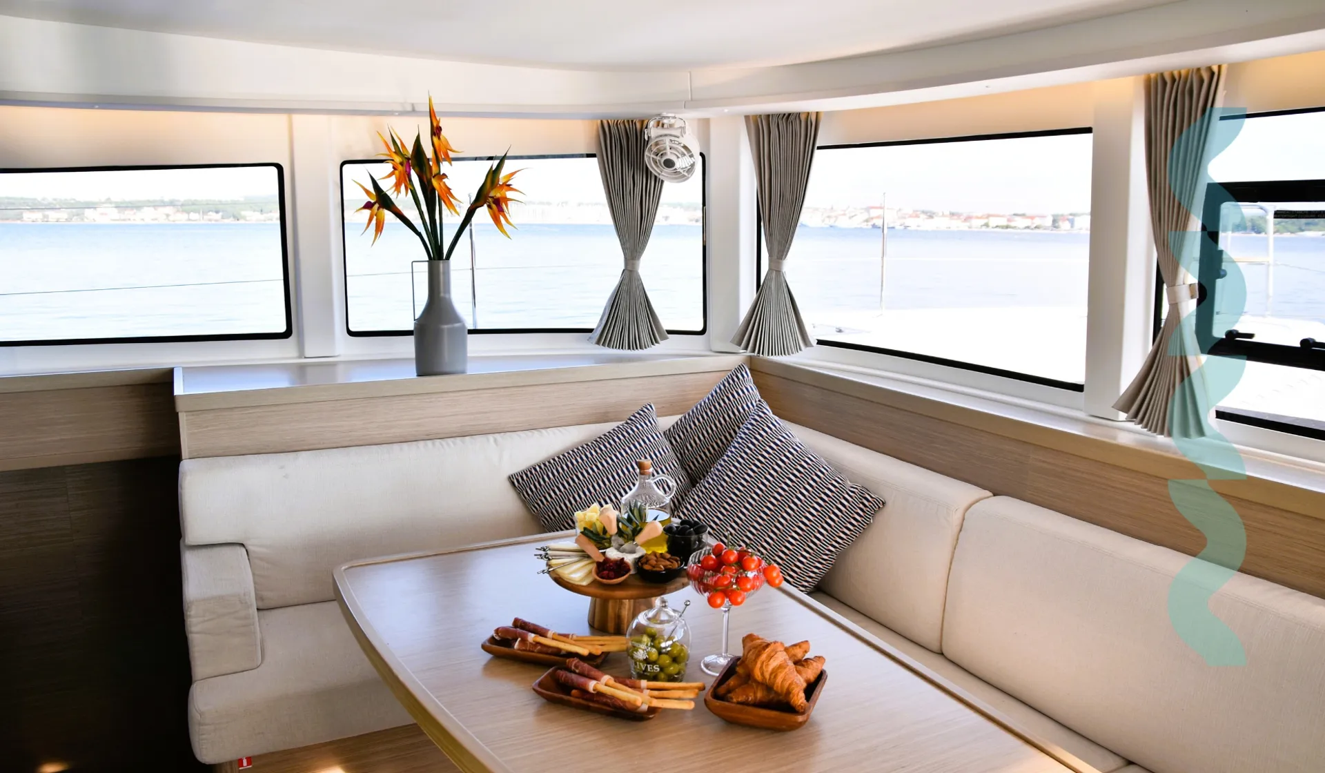 Croatia Bareboat Catamaran MAHI MAHI main saloon