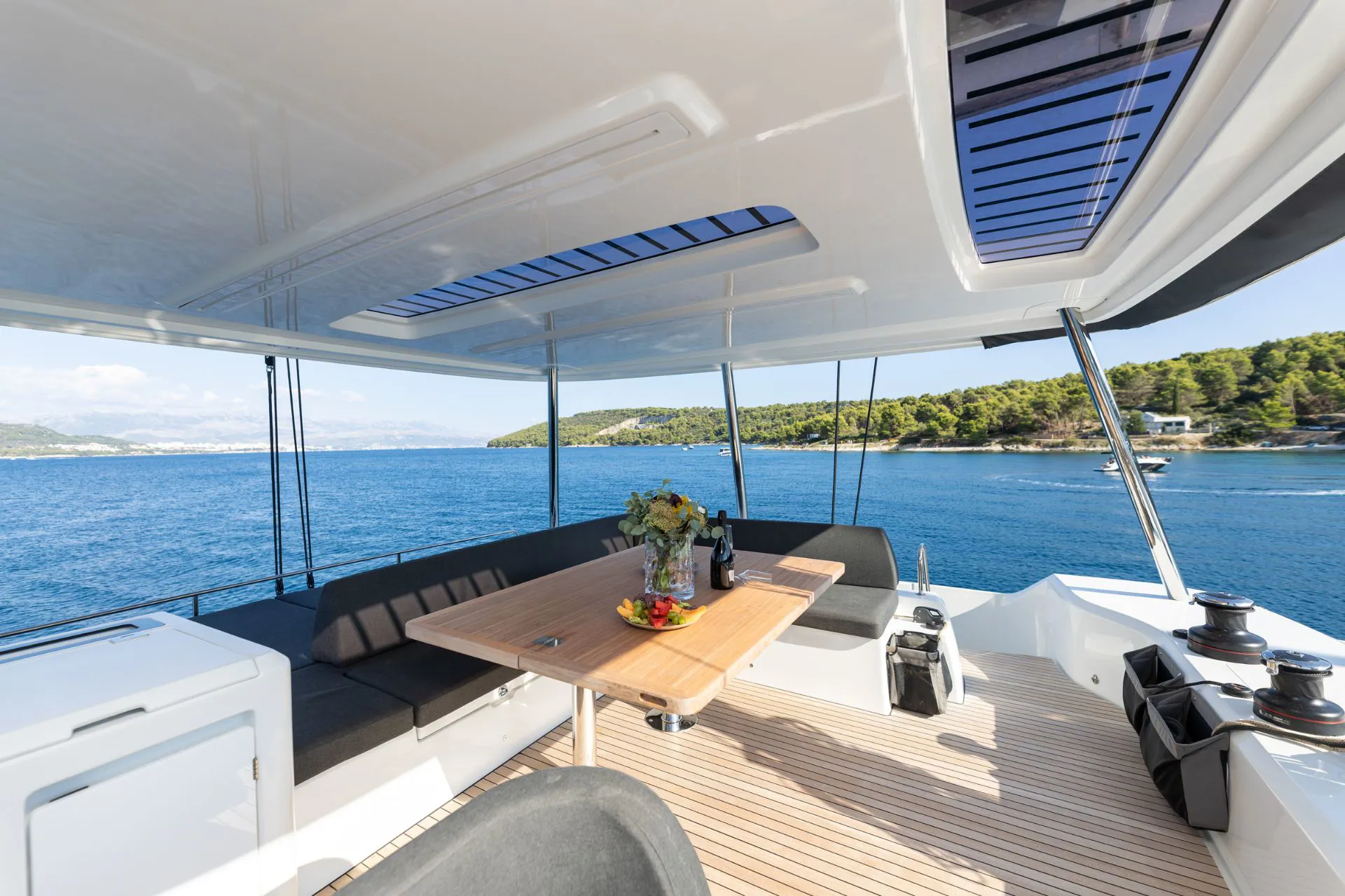 Croatia Crewed Catamaran ARTISAN - 2025 Lagoon 55 flybridge