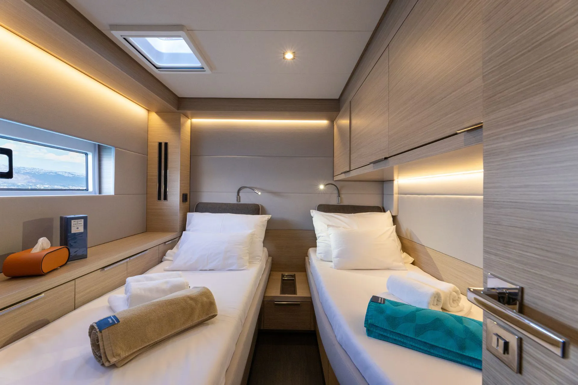 Croatia Crewed Catamaran ARTISAN - 2025 Lagoon 55 twin cabin