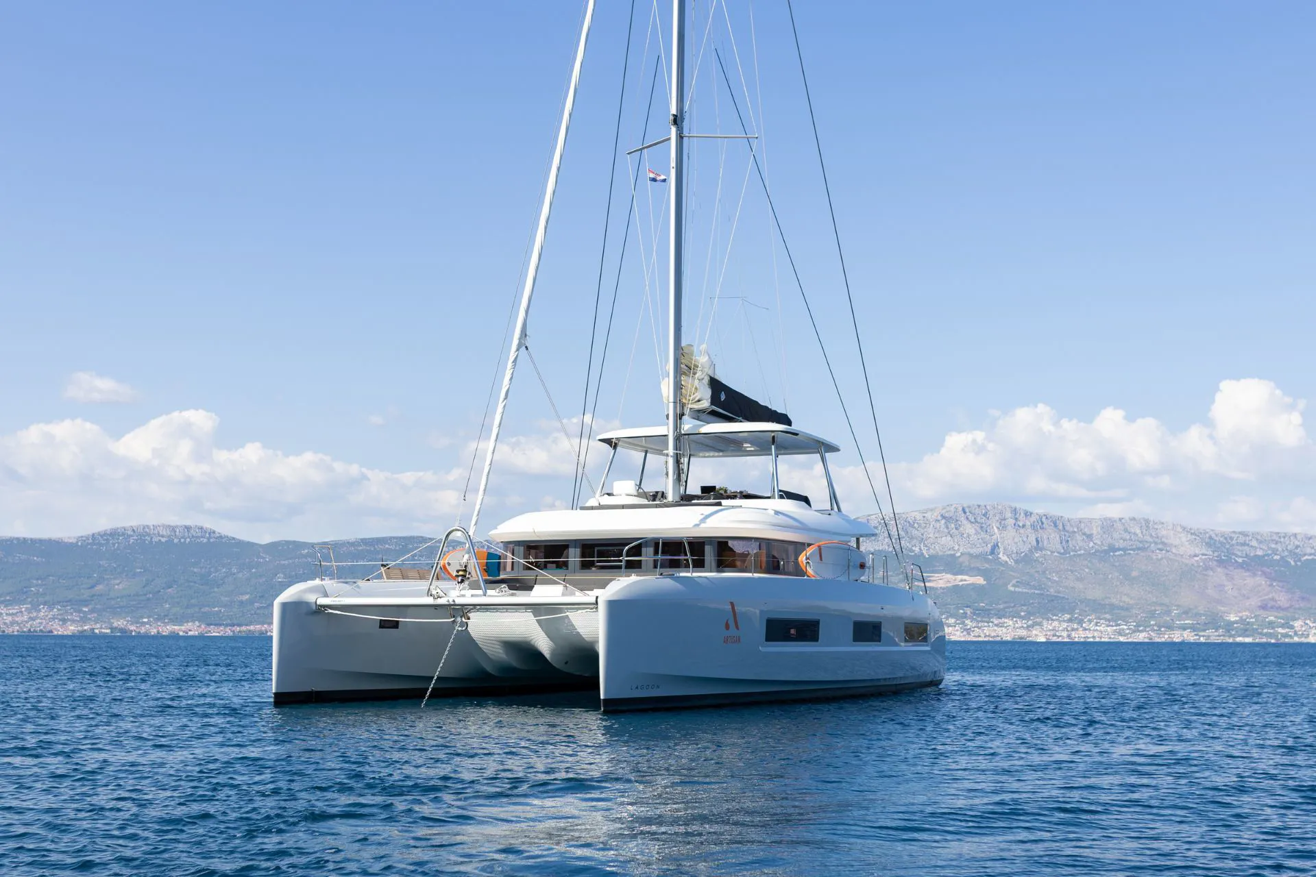 Croatia Crewed Catamaran ARTISAN - 2025 Lagoon 55 cruising