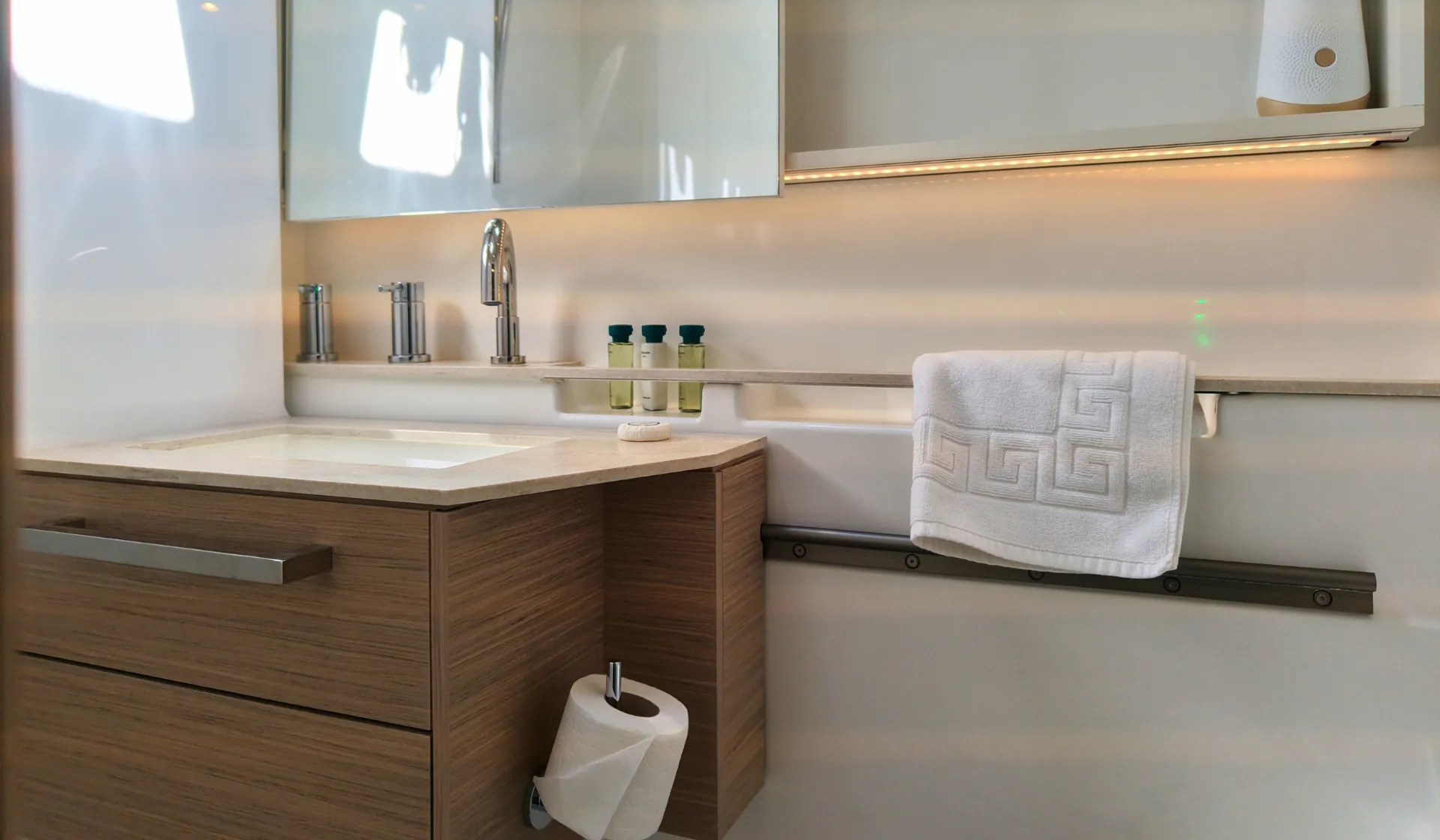 Croatia Crewed Catamaran STAR LINK - 2026 Lagoon 55 bathroom