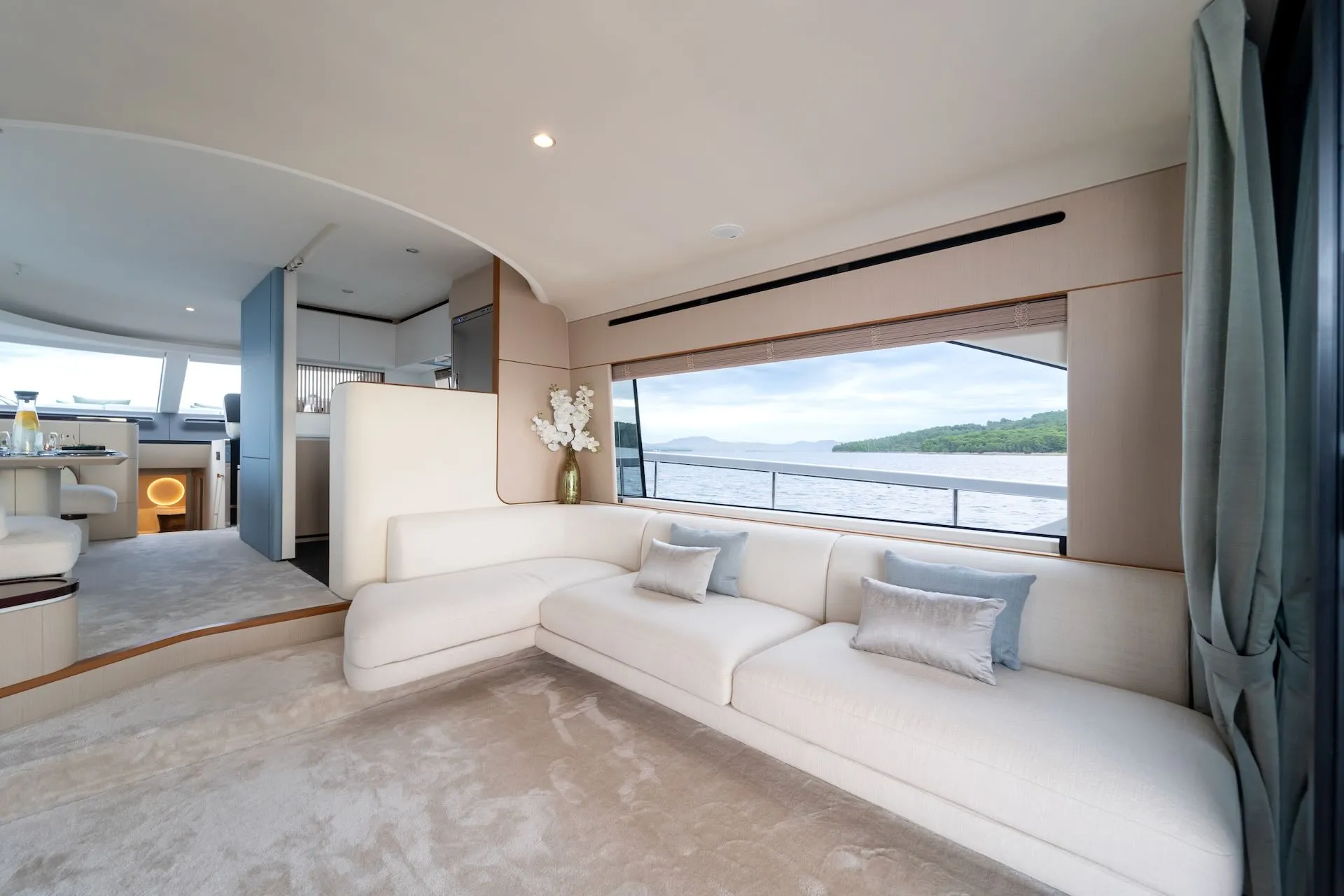 Croatia Crewed Motor Yacht DONNA - 2023 Azimut 68 Fly saloon sofa