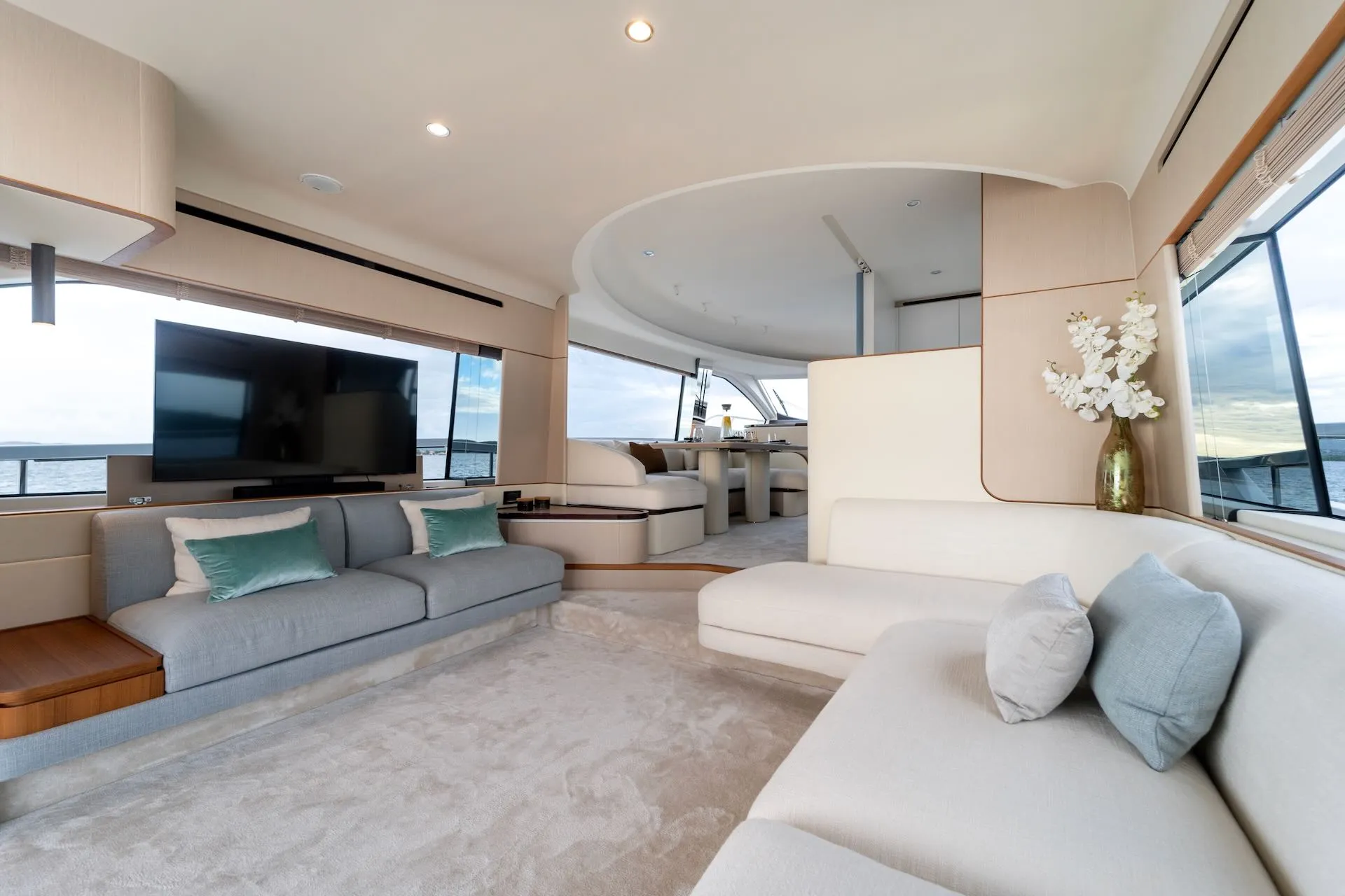 Croatia Crewed Motor Yacht DONNA - 2023 Azimut 68 Fly main saloon