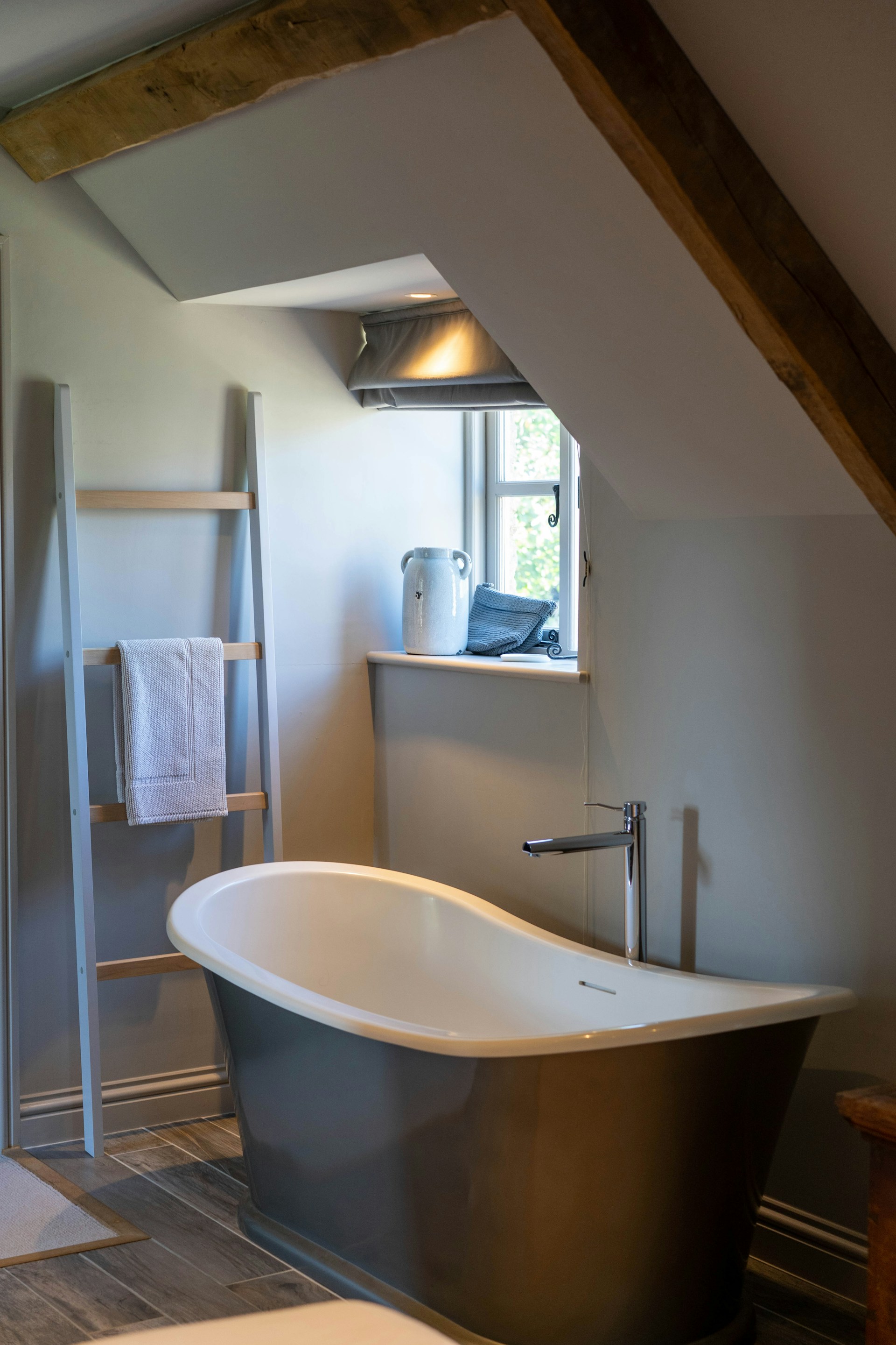 bathroom roman shades
