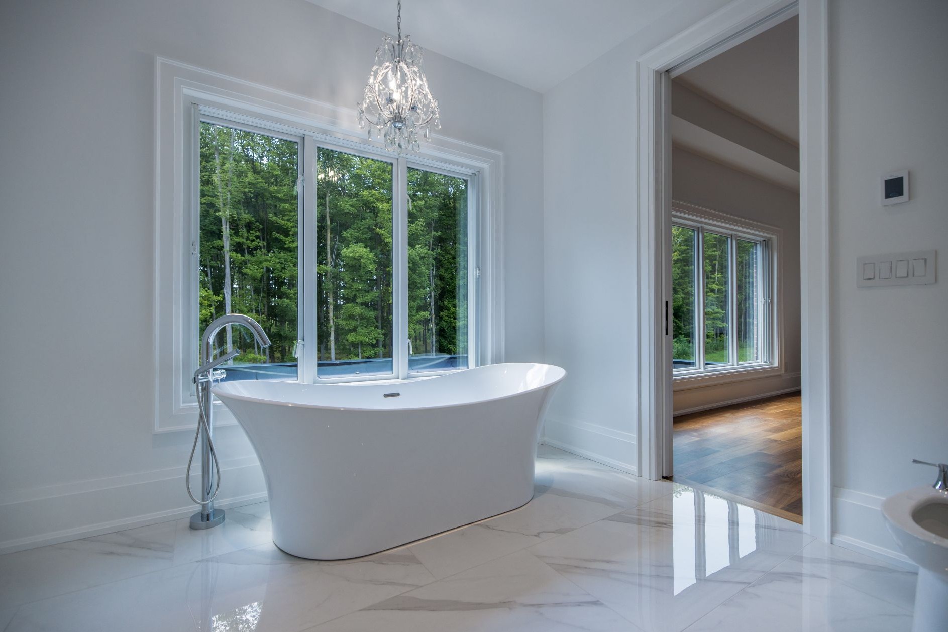 how much does it cost to renovate a bathroom
