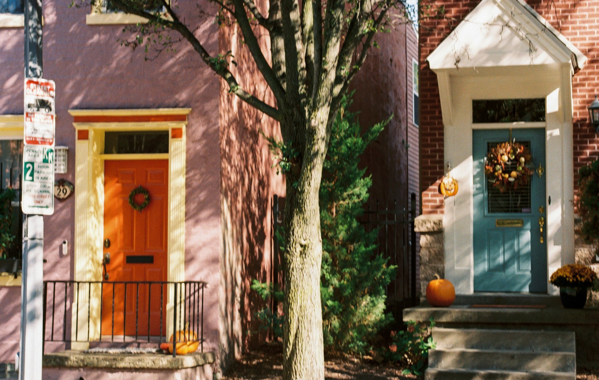 contrasting-front-door-color