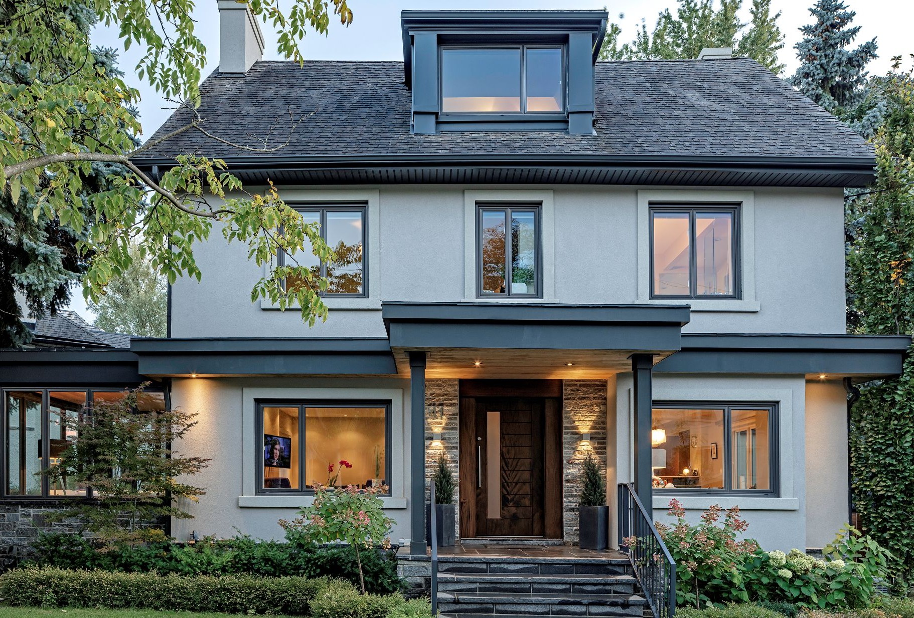what is a storm door