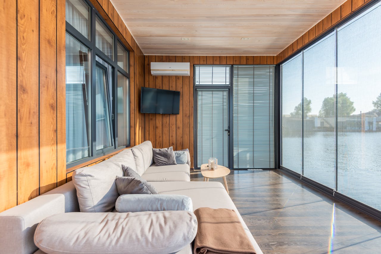 enclosed sunroom