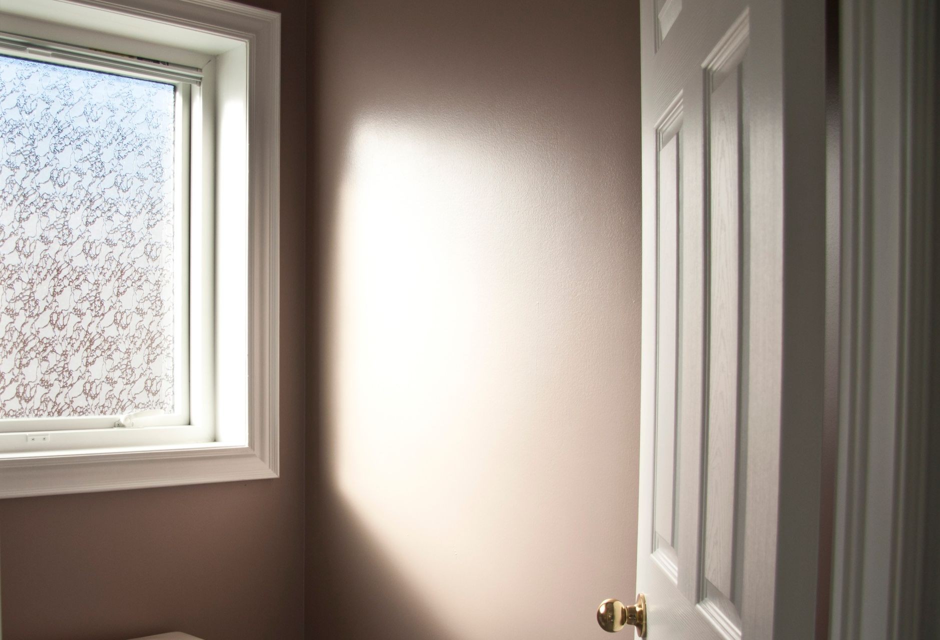 textured privacy glass for bathroom window