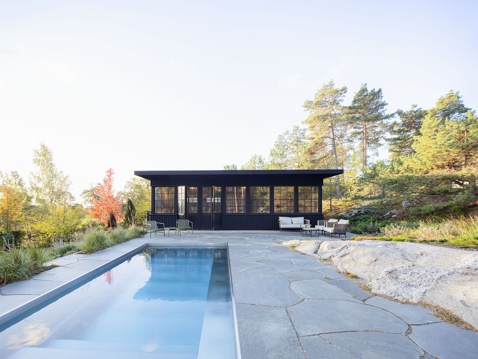 Musikstudio och poolhus