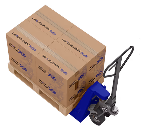 transpalette transportant des cartons de marchandises