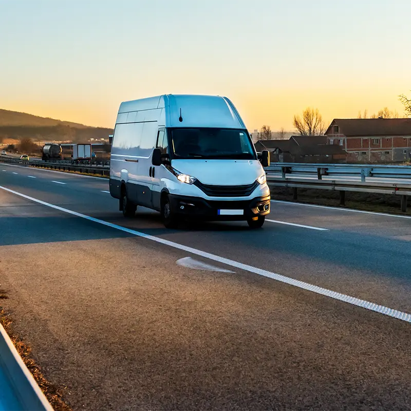 fourgon de transport express sur voie rapide
