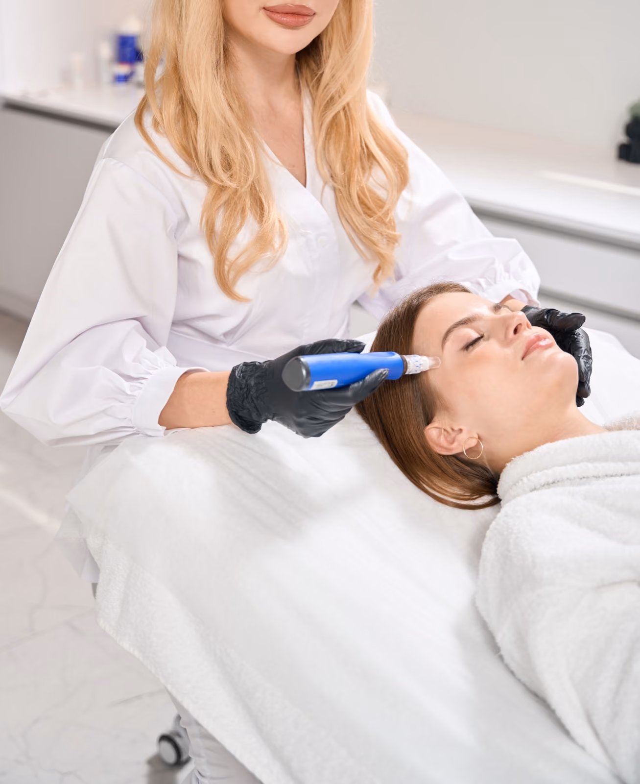Microneedling treatment with SkinPen at Nashville Skin Company in Nashville, TN