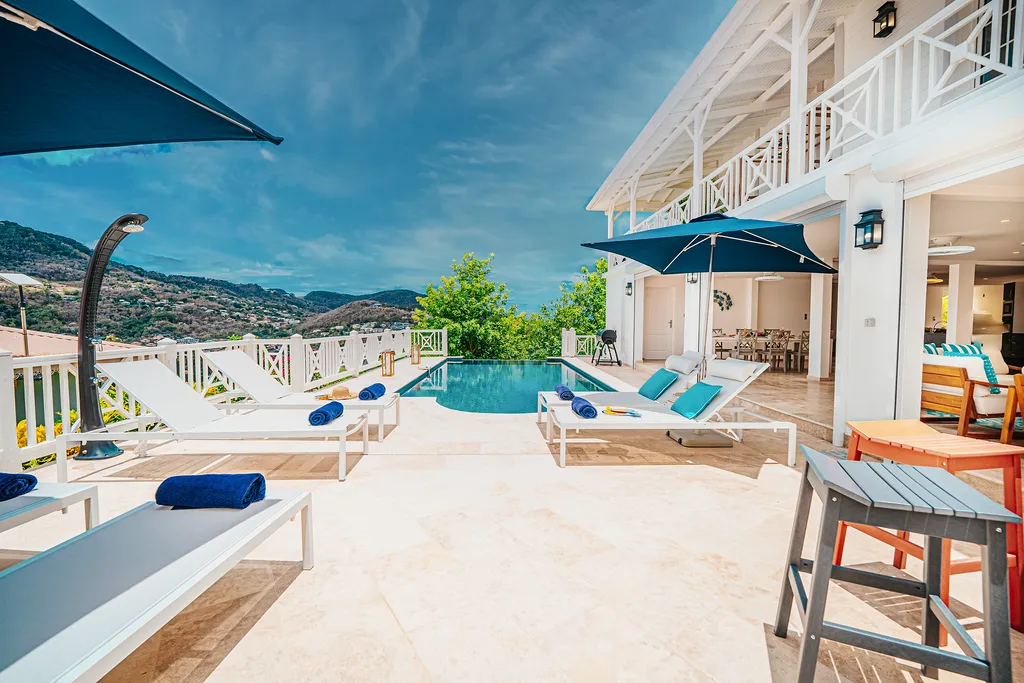 Luxury villa Bambouresort terrace infinity pool panoramic view mountains Martinique