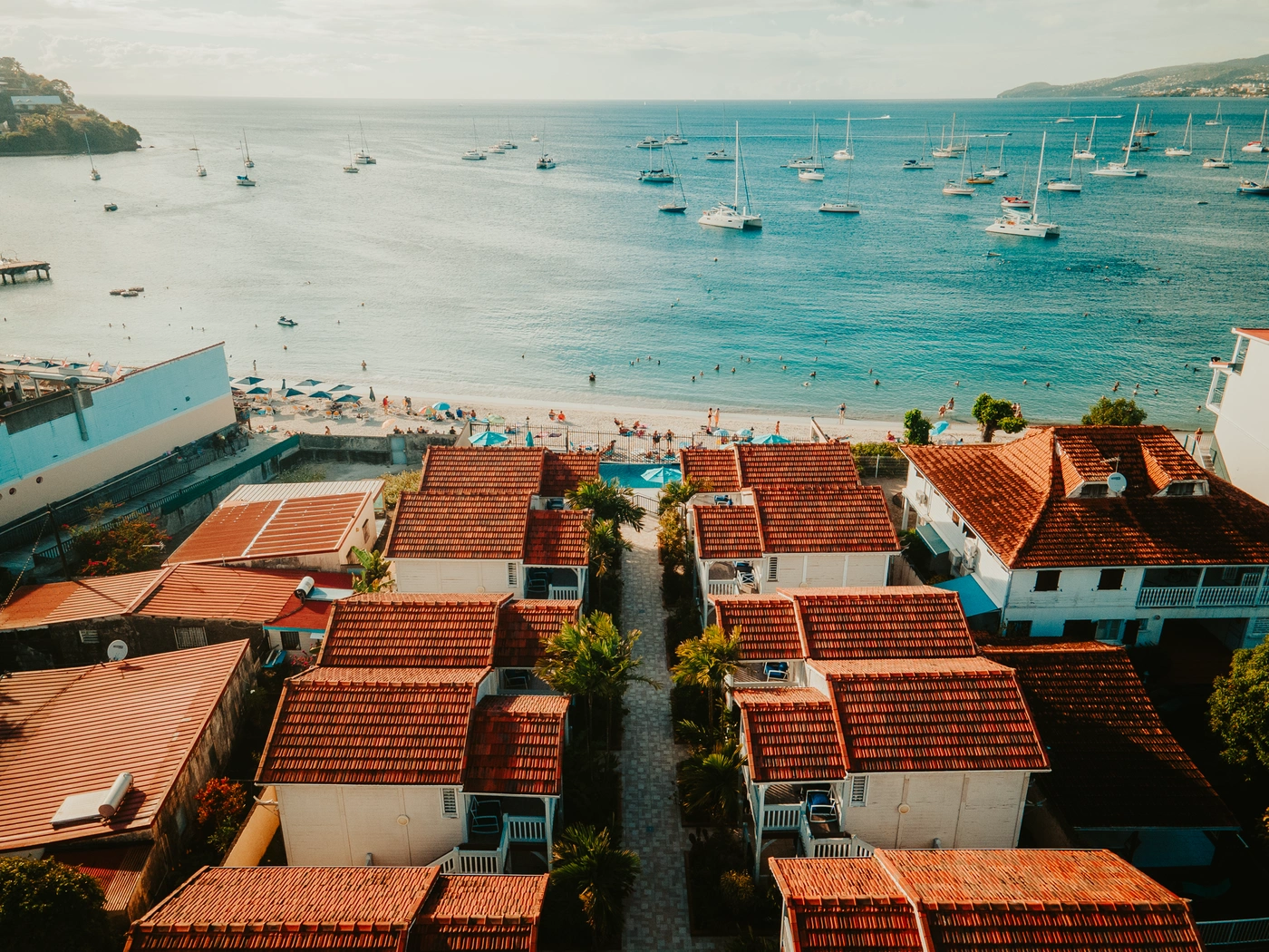 Vue de la plage depuis l'hôtel Bambou en Martinique