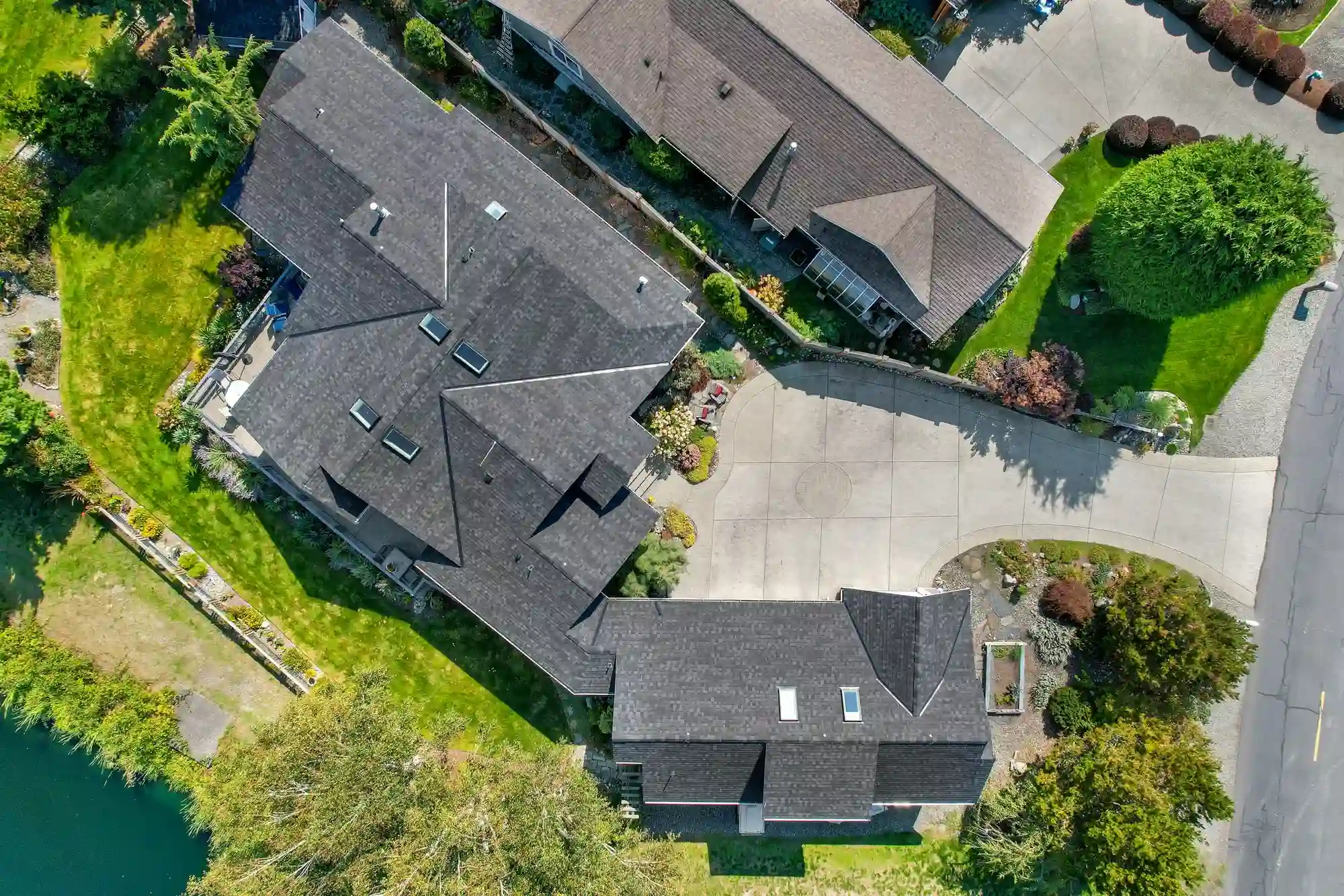 Roof Replacement Near Me: How to Find the Best Local Roofing Company