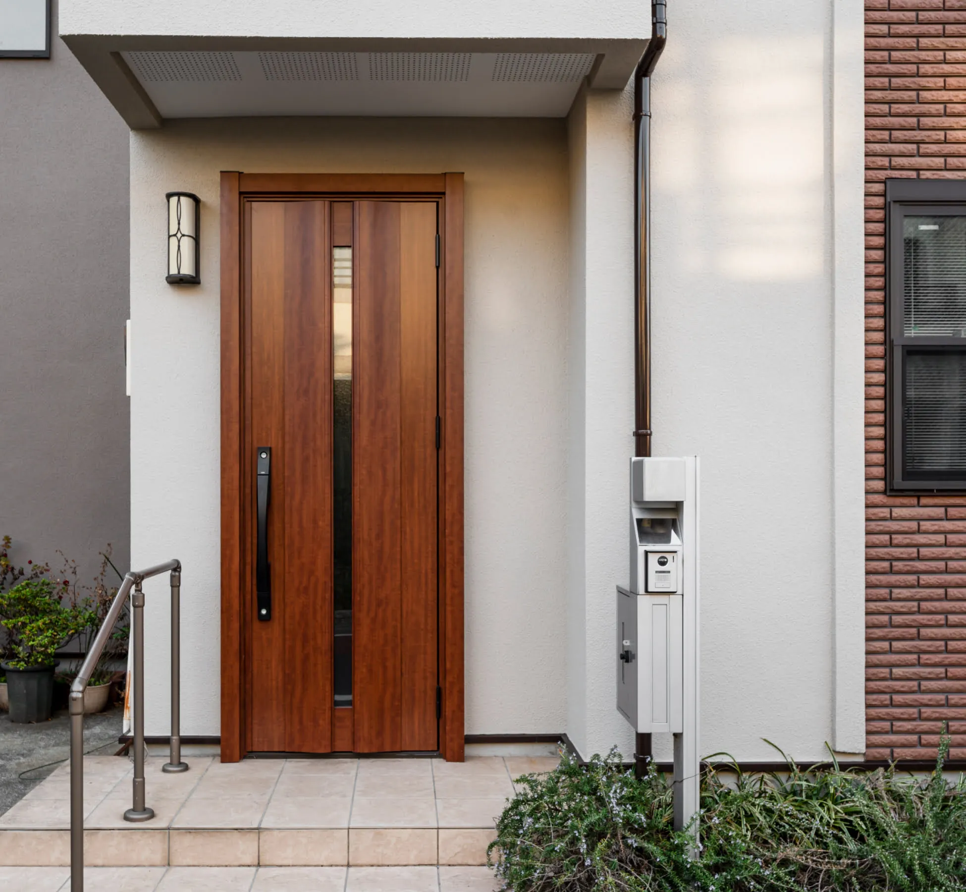 Door
