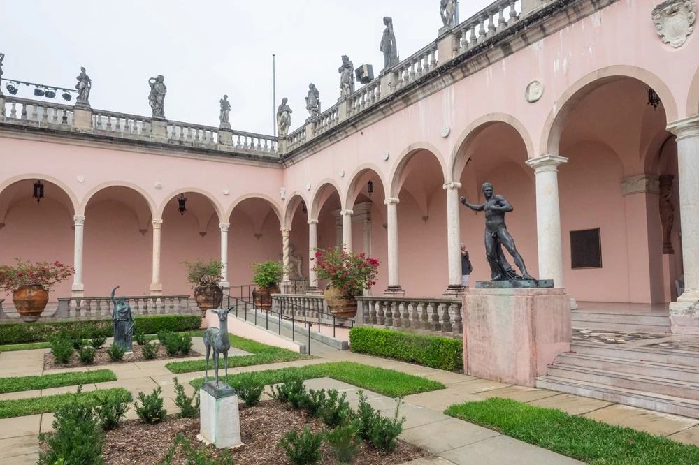 Cuneo Museum and Gardens