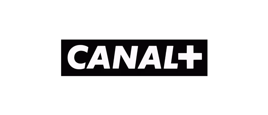 Logo Canal+ na czarnym tle.