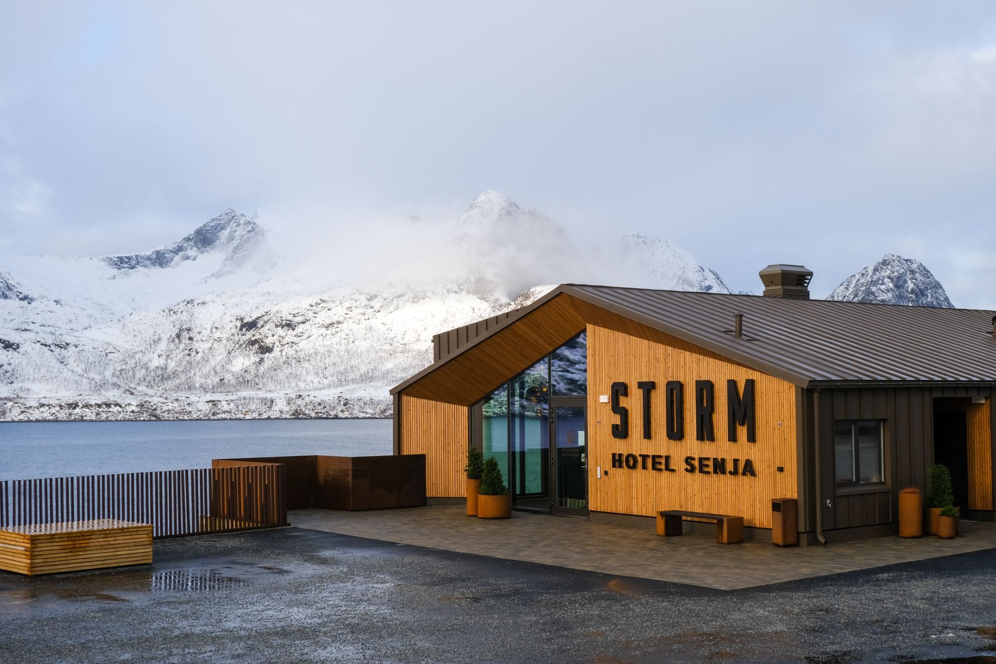 Storm Hotel Senja luxury hotel in Husøy Norway with mountain and fjord views
