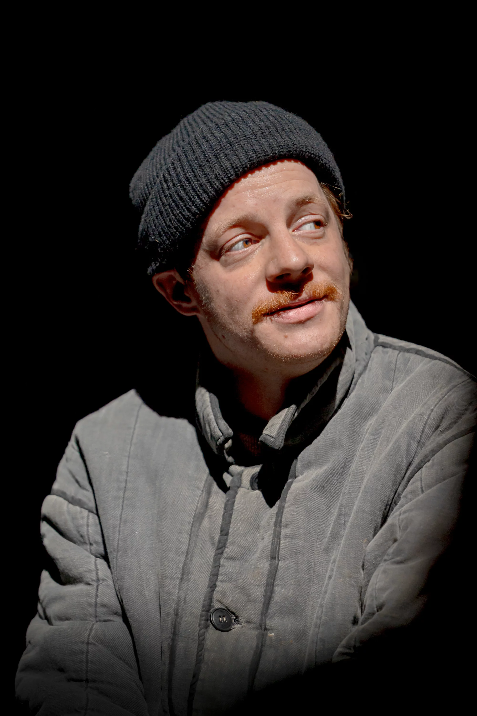 Porttraitfoto von dem Schauspieler Merlin Sandmeyer, fotografiert von Alex Bunge