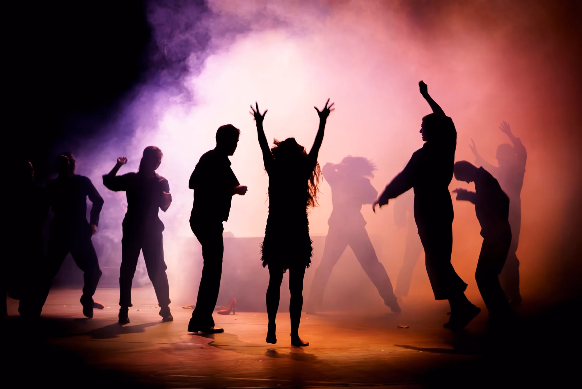 Theaterfoto DEUTSCHES THEATER BERLIN "Zeiten des Aufruhrs", fotografiert von Alex Bunge
