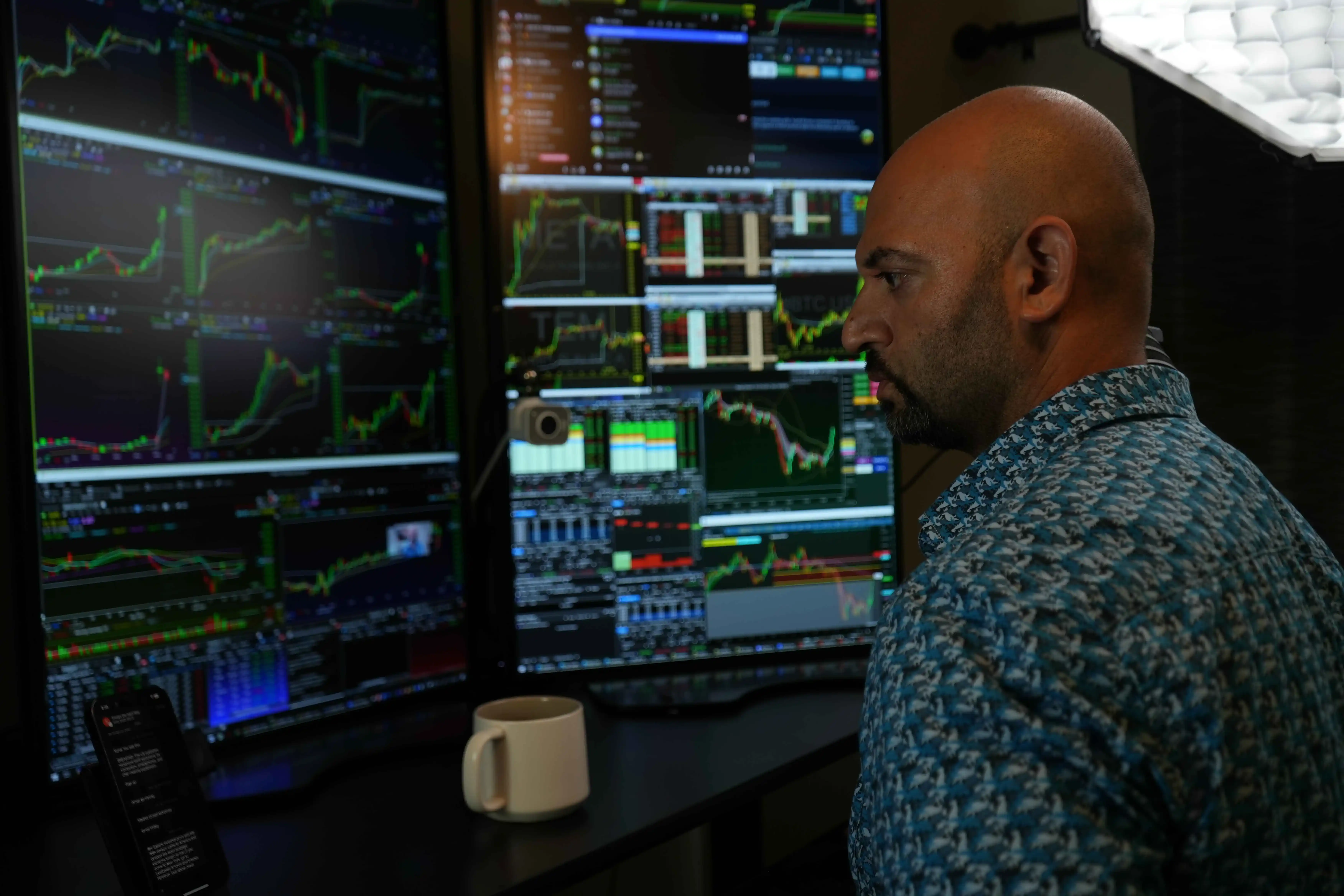 Kunal Desai teaching a live day trading class