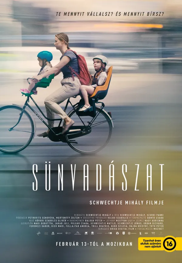 Woman riding a bicycle with two children wearing helmets seated in front and back child seats. Movieposter for SÜNVADÁSZAT.