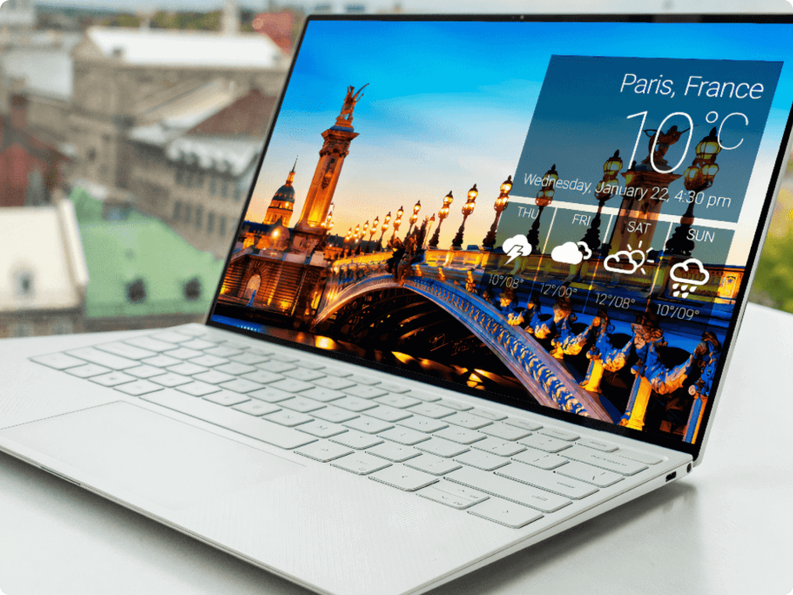 Remote workers laptop | Hofy