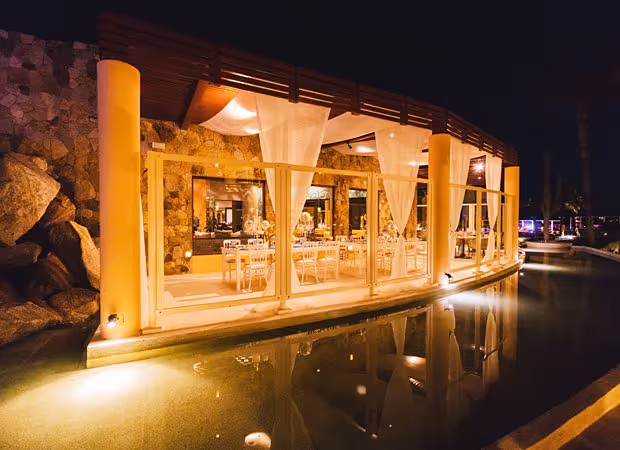 Refresca Terrace at Siempre