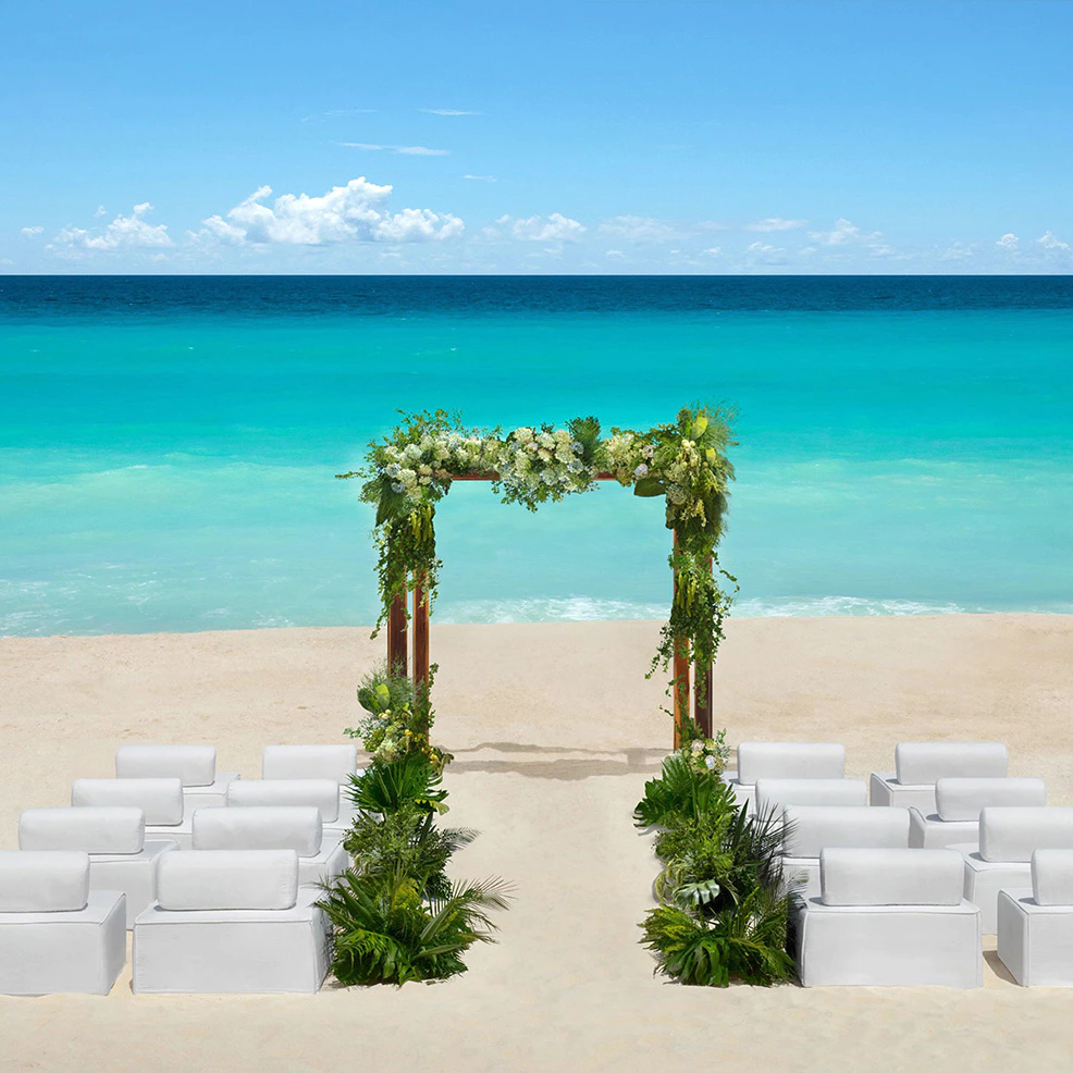 Ennea Beach Area