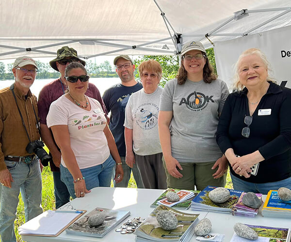 Volunteers at an AOK community event