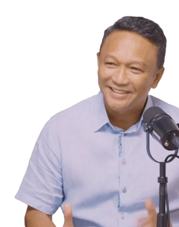 image of fandi ahmed speaking in mike