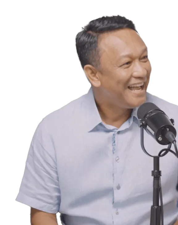 image of fandi ahmed speaking in mike