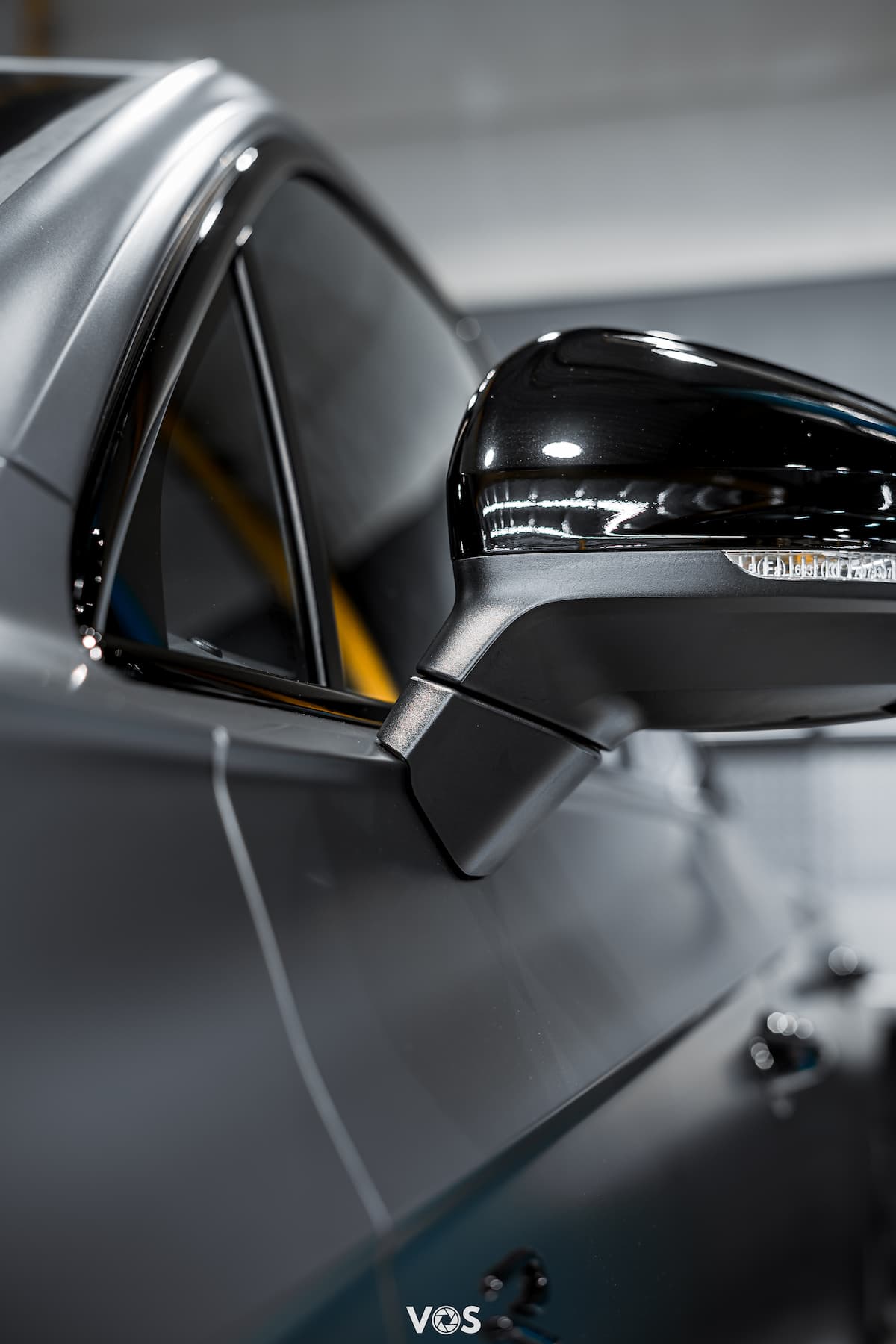 Volkswagen Touareg met full protection matte ppf spiegel detail