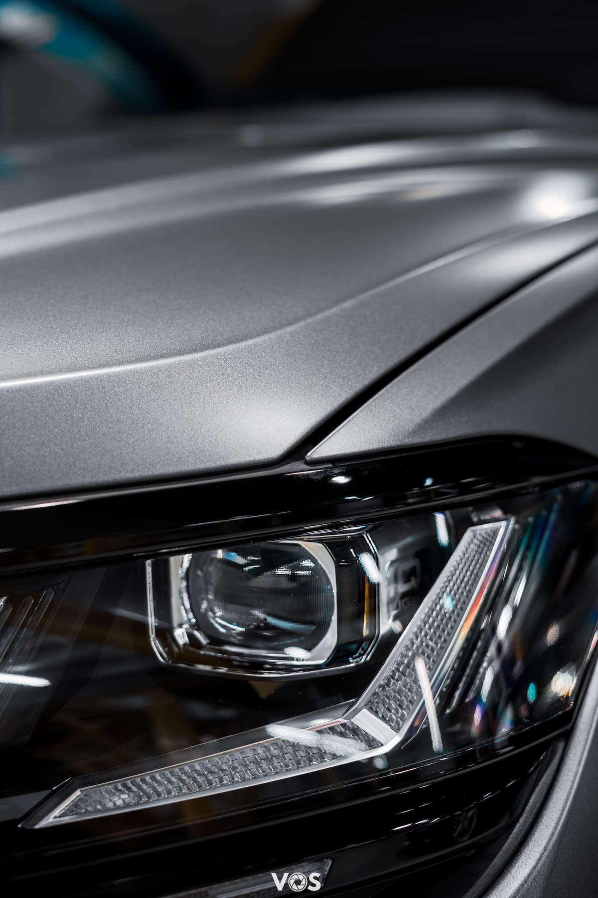 Volkswagen Touareg met full protection matte ppf koplamp detail