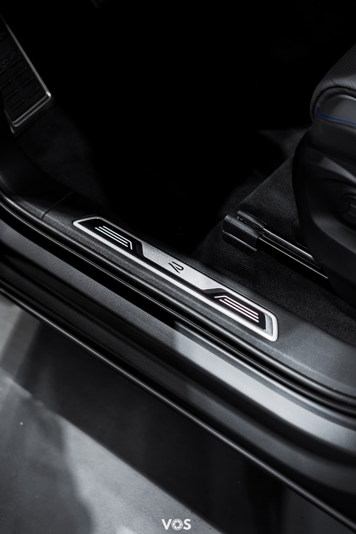 Volkswagen Touareg met full protection matte ppf instaplijst