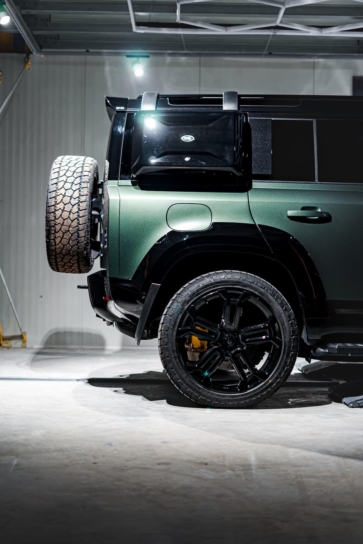Land Rover Defender met matte keramische coating rechtsachter