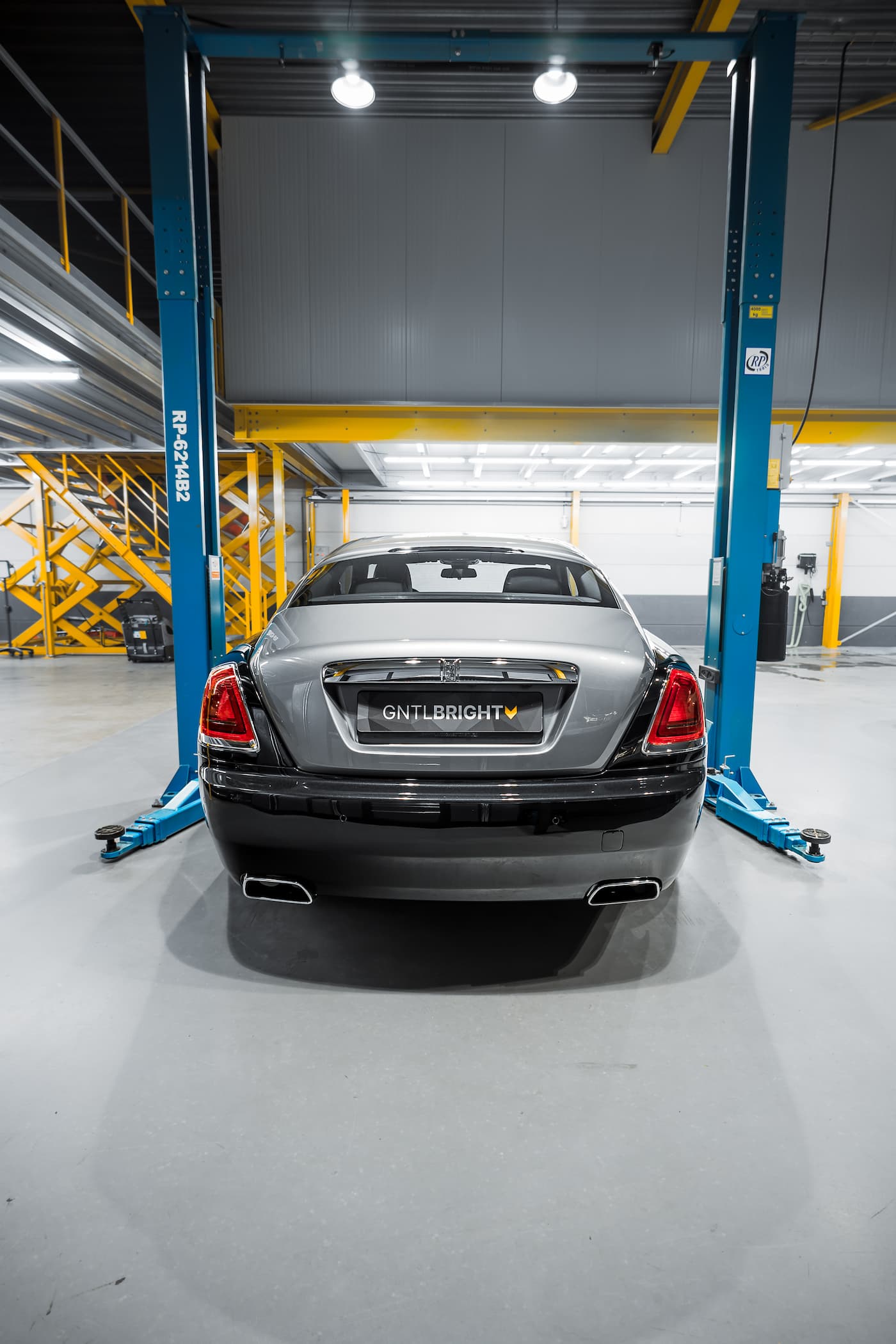 Rolls-Royce Wraith detailing rear view