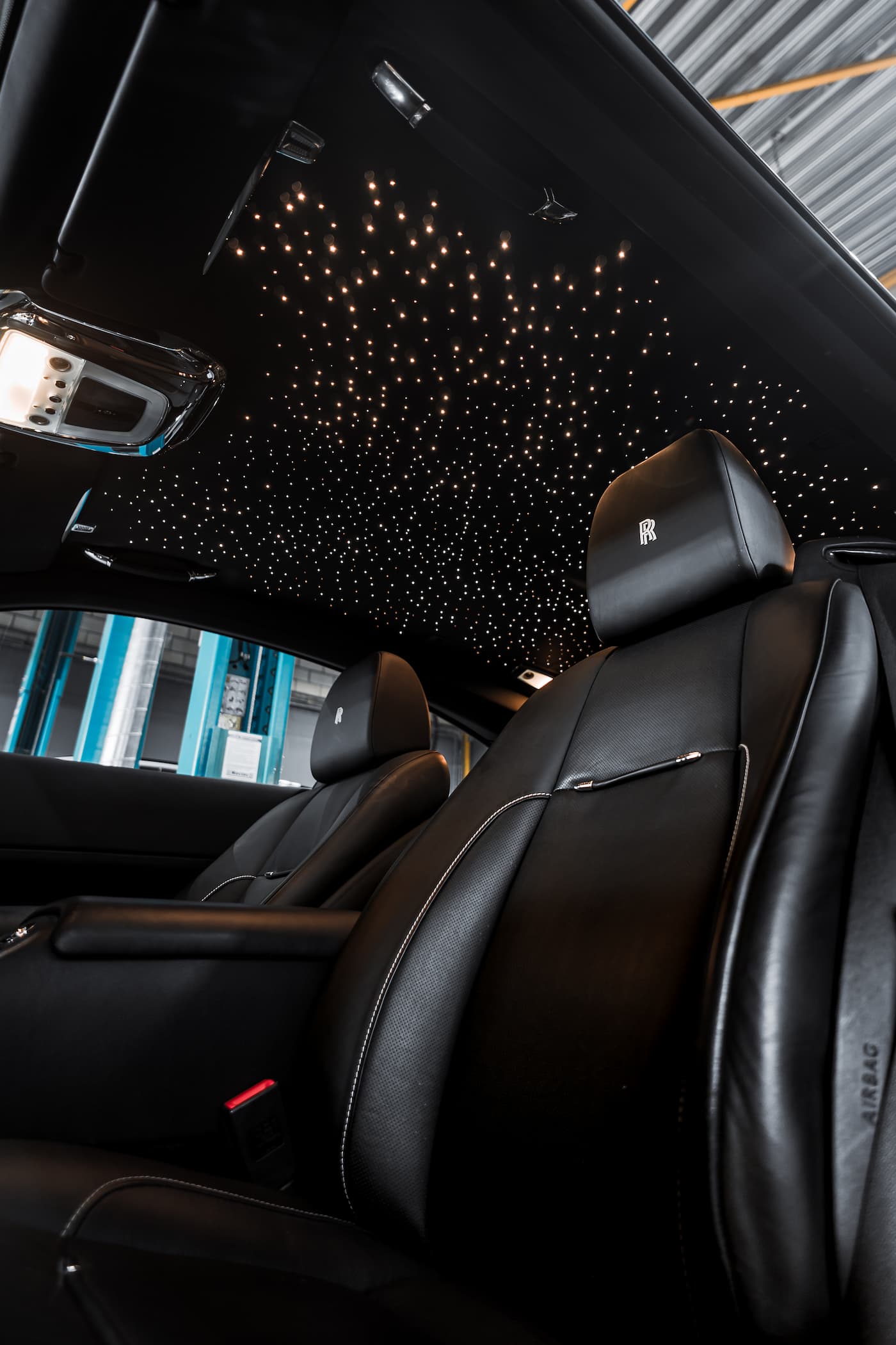 Rolls-Royce Wraith detailing ceiling