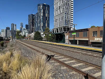 TRAM - Montague St/Light Rail