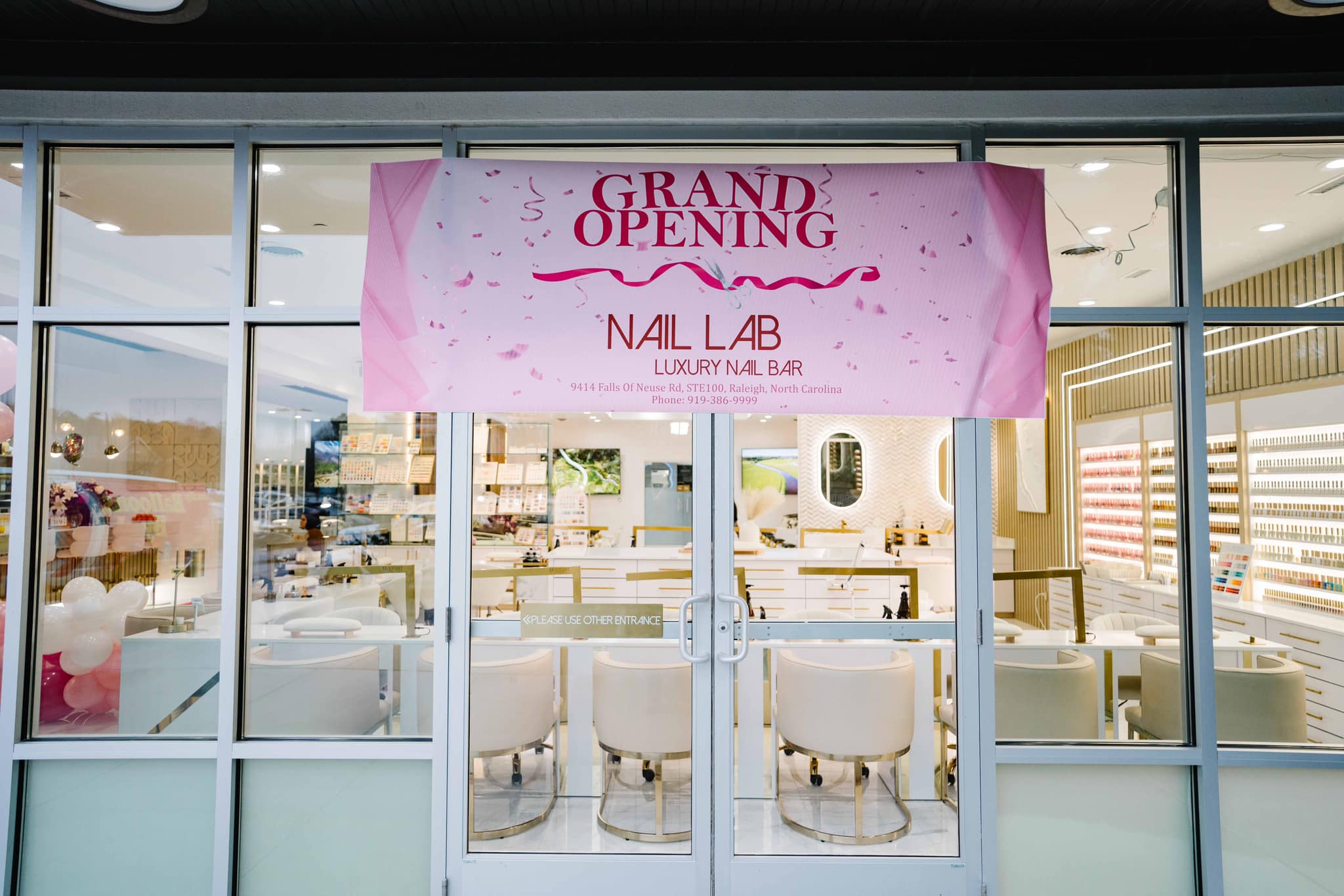 Thiết kế thi công tiệm nail chuyên nghiệp tối ưu chi phí mở tiệm nail mỹ
