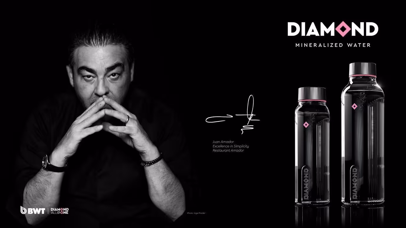 Une image contenant texte, personne, bouteille, Visage humainDescription générée automatiquement