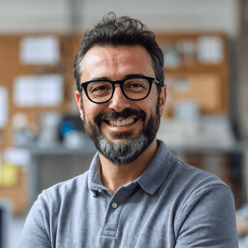 Evans White Testimonial Avatar Image - Optic X Webflow Template